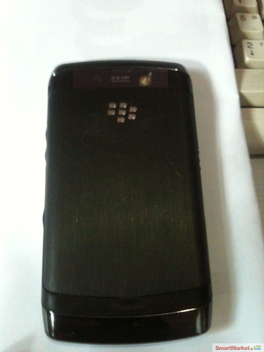 Blackberry 9520 Strom phone