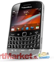 Black Berry 9900 for quick sale