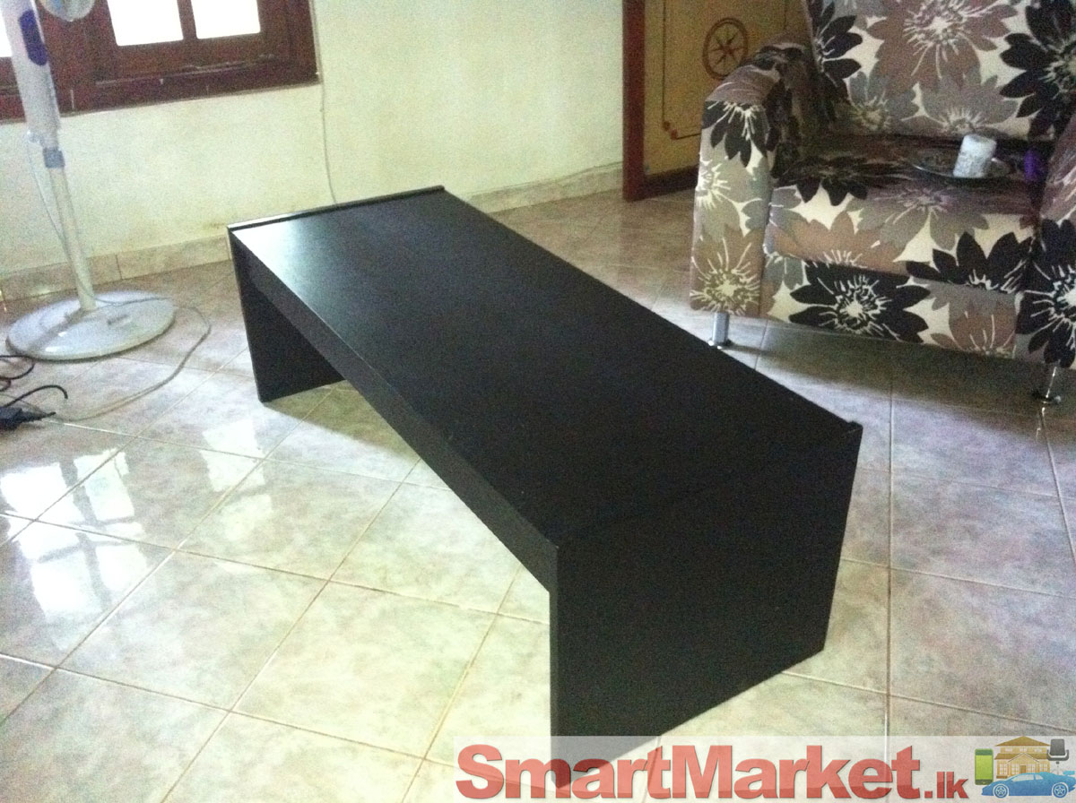 Black TV table