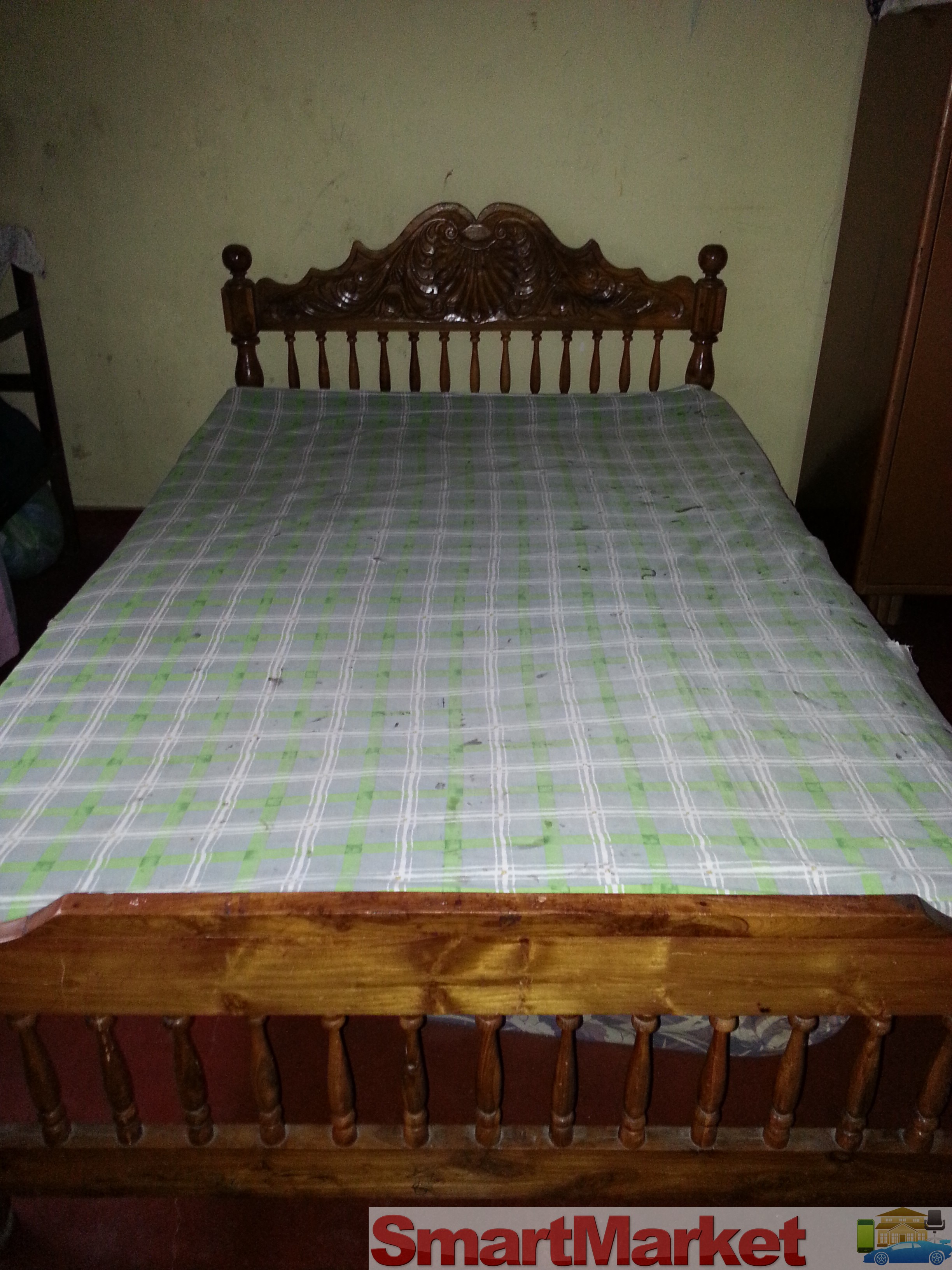 Used bed room furnitures