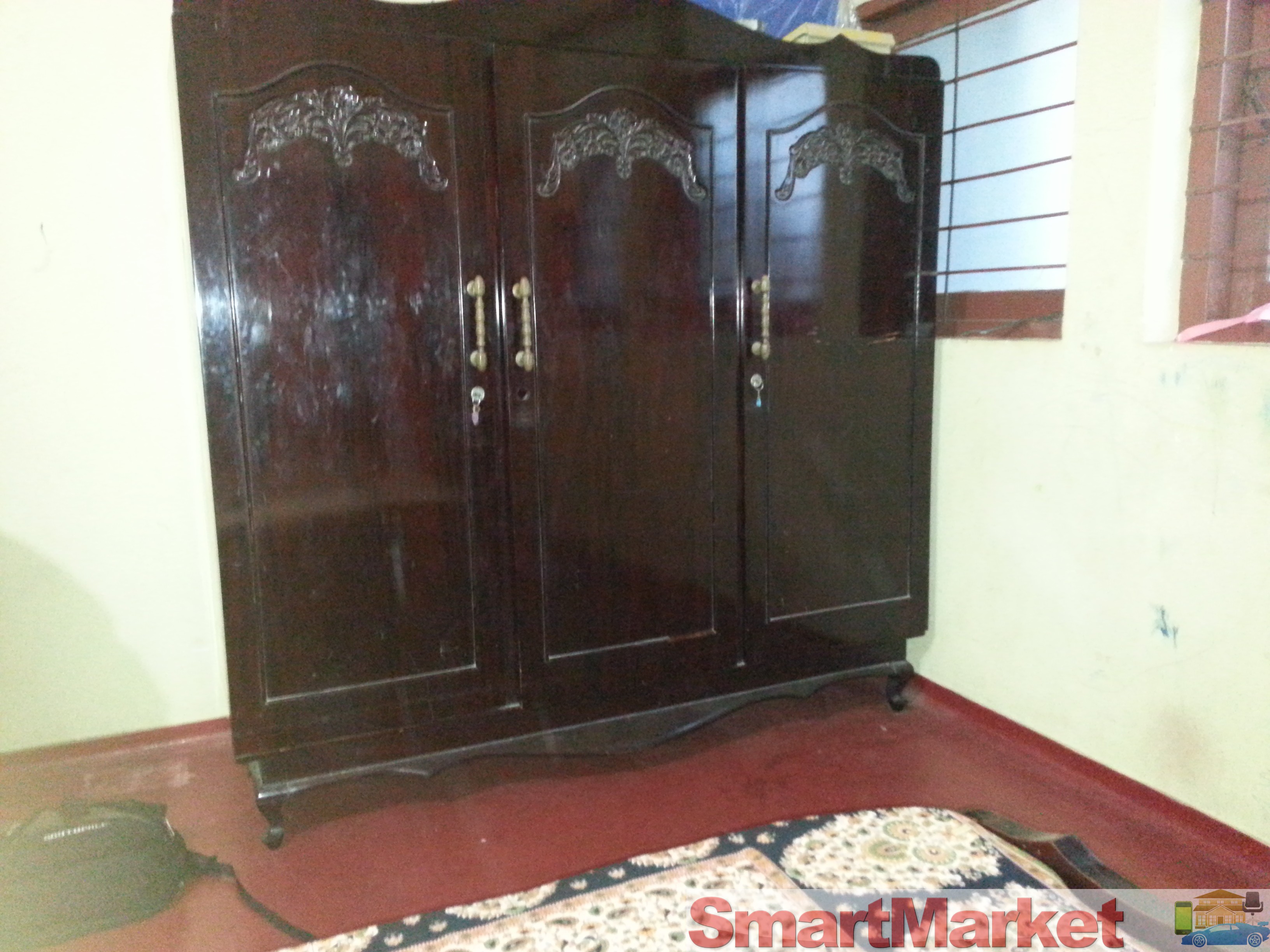 Used bed room furnitures