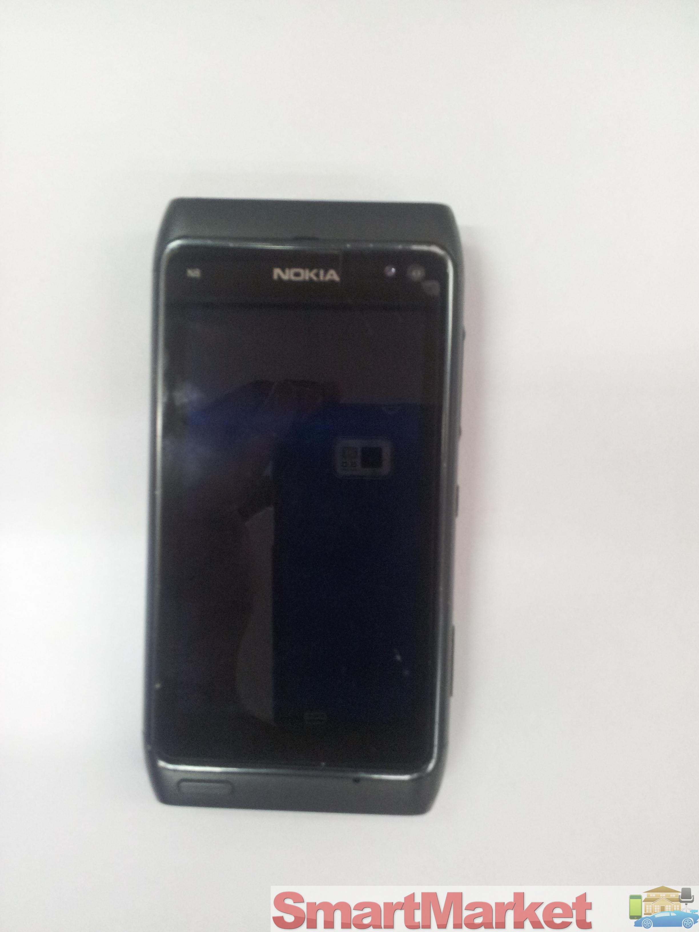 NOKIA N8 Charcoal Black mobile Phone in mint condition.