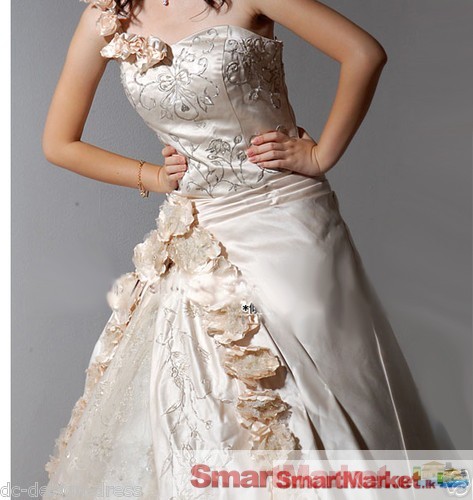 Brand new Cream color bridal gown