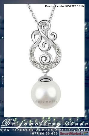 Pearl pendant with necklace - Drop of Pearl