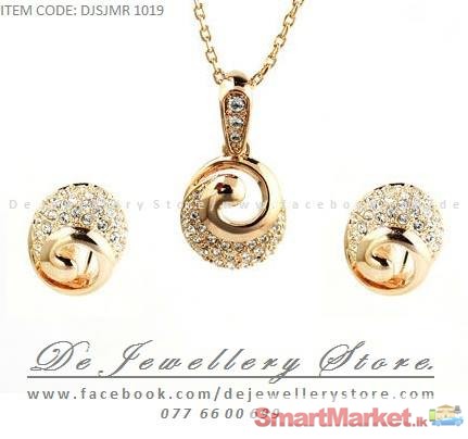 Elegant Crystal Jewellery set - Golden snail