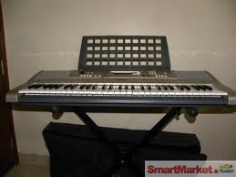 Yamaha PSR E313 Keyboard for quick Sale