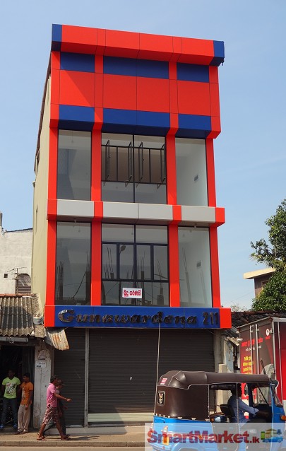 Building for rent in Armour Street