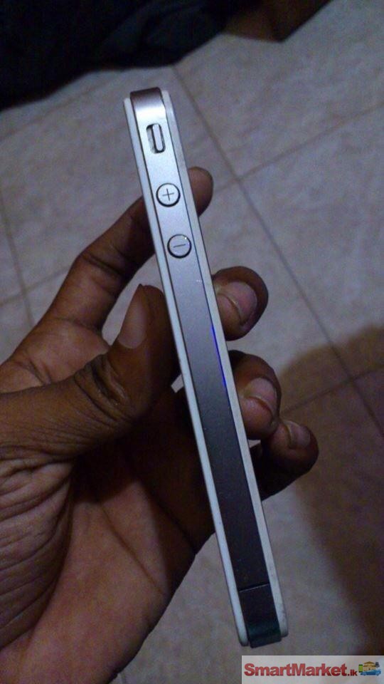 Apple iphone 4 White colour