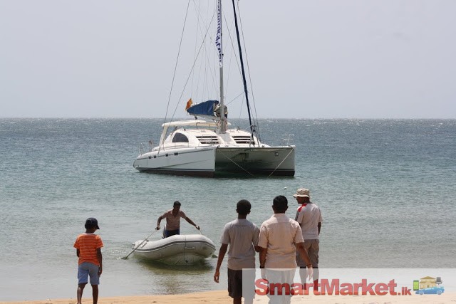 Yacht cruising in style in Southern Sri Lanka