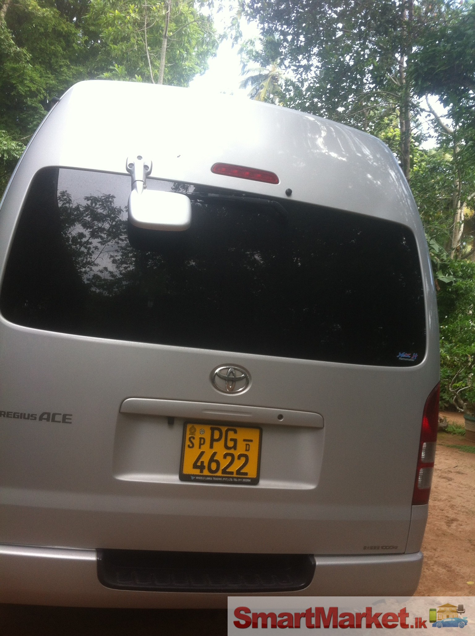 Van for sale: Toyota Hiace 221 2014