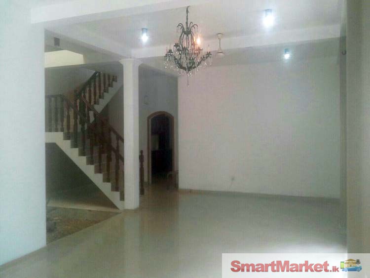 Two storied House for rent in kotte