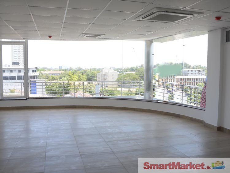 Commercial Building for Rent /Lease in Colombo 5
