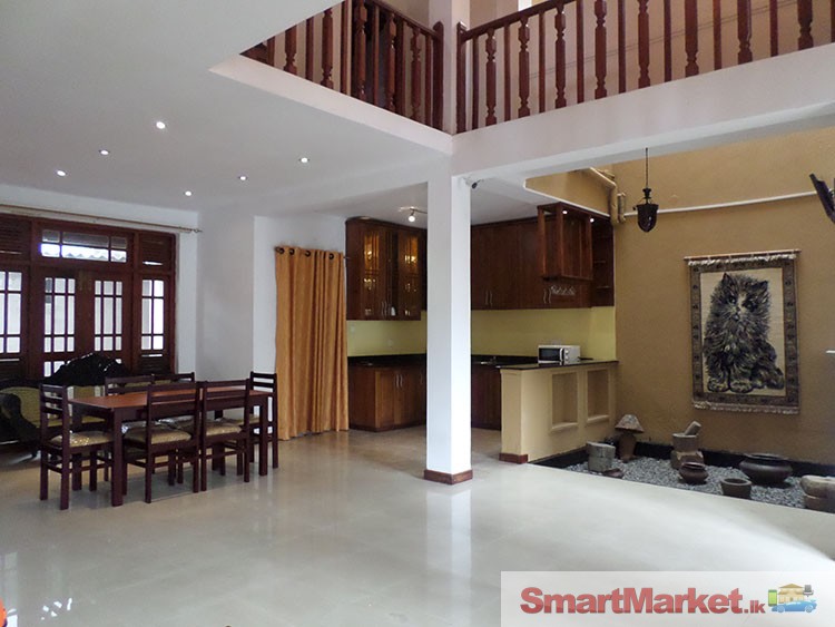 Three Story Luxury House for Rent or Lease in Thalawathugoda